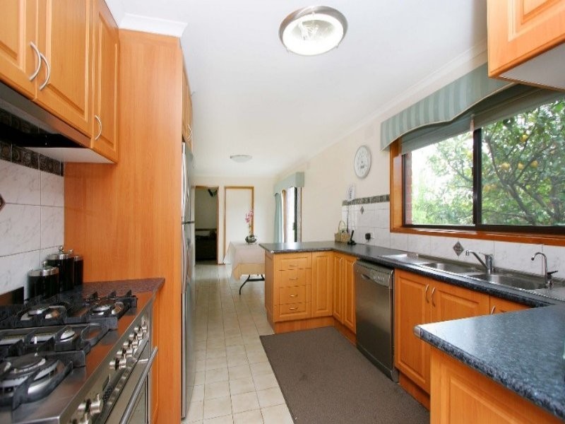48 Casey Drive, Lalor VIC 3075