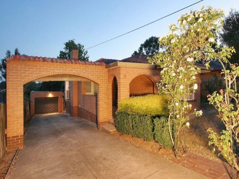174 Cameron Pde, Watsonia VIC 3087