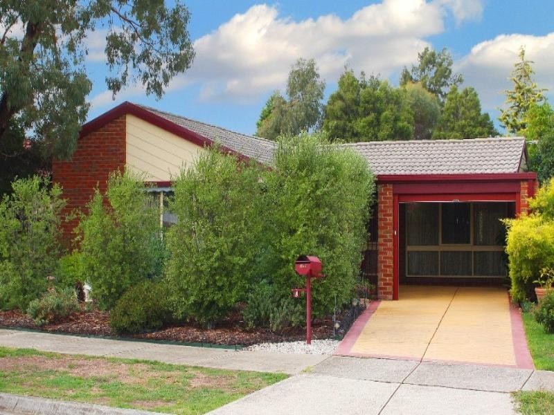 3 Tenterden Place, Mill Park VIC 3082