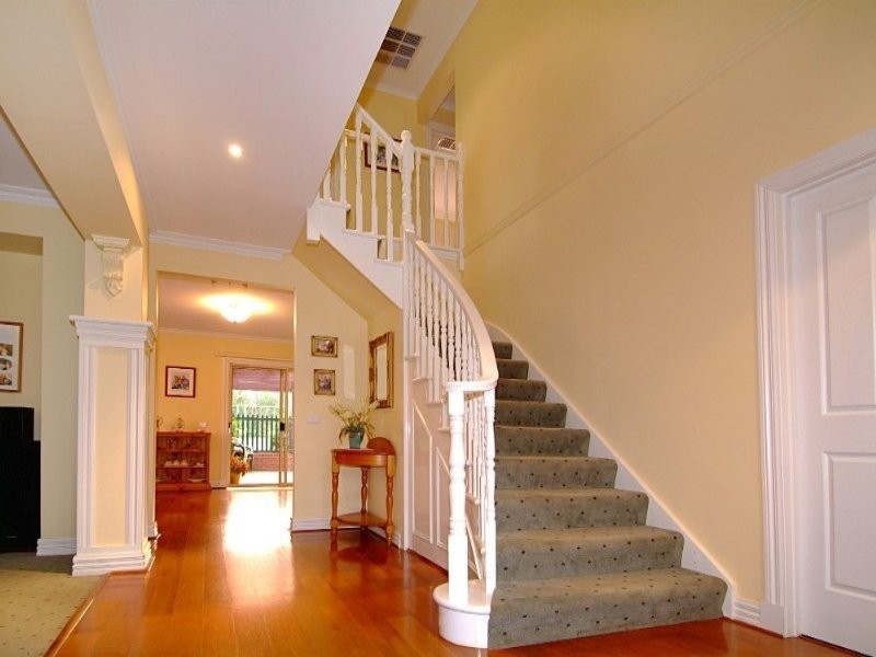 84 Stockdale Way, Mill Park VIC 3082