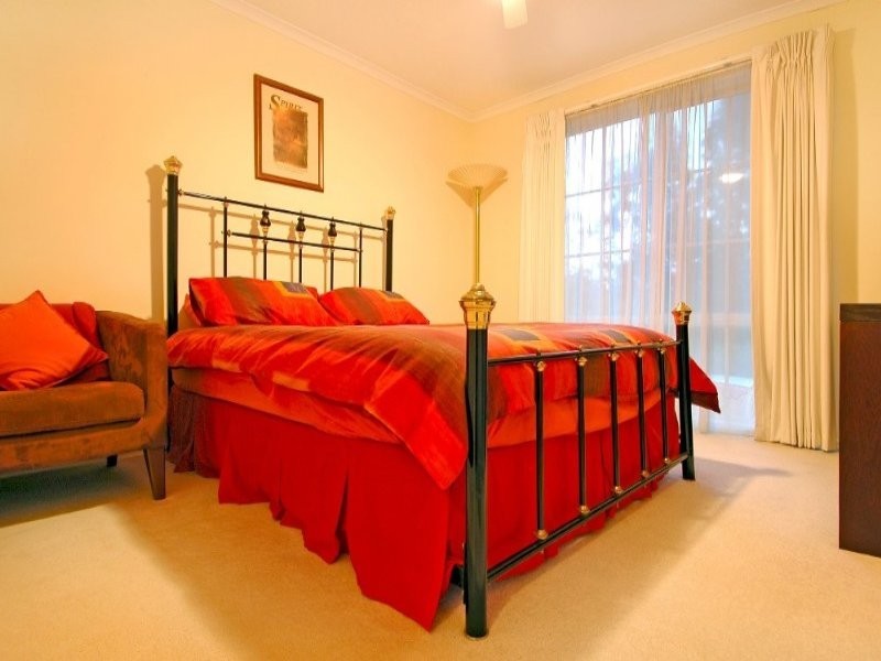 14 Amethyst Walk, Bundoora VIC 3083