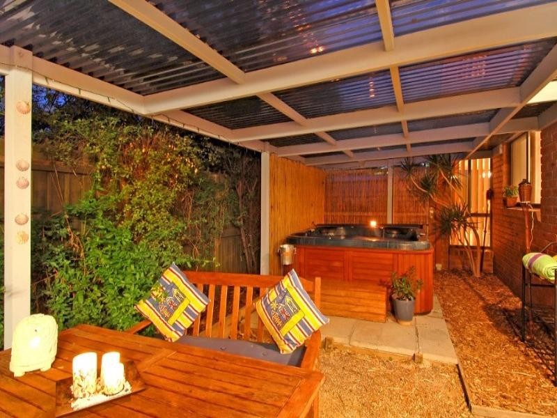 7 Moonstone Walk, Bundoora VIC 3083