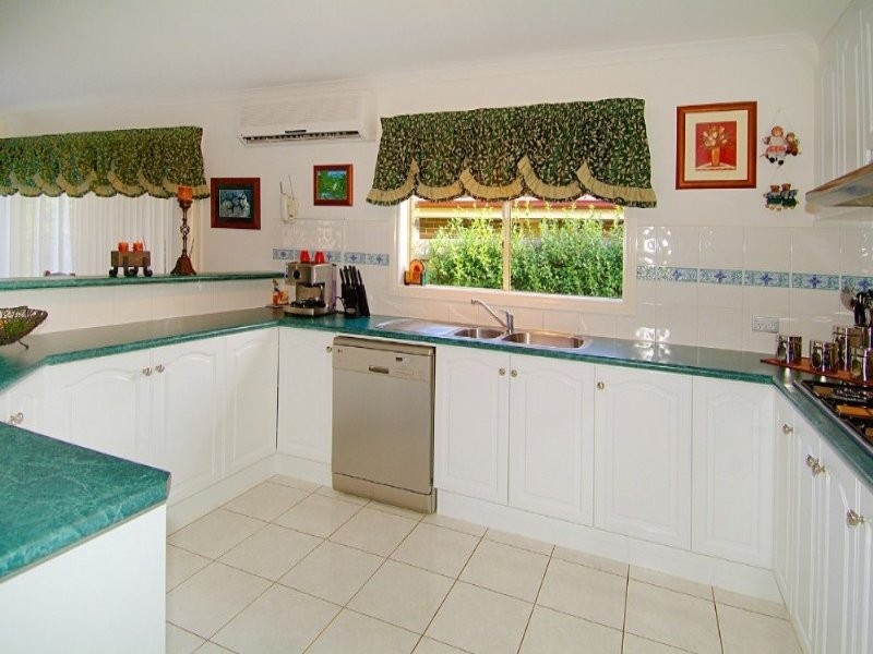 62 Trinity Way, South Morang VIC 3752