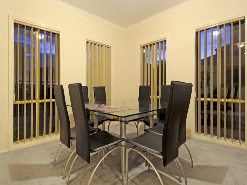23 Redbark Hill Circuit, South Morang VIC 3752