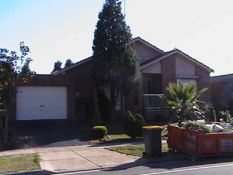 100 Centenary Drive, Mill Park VIC 3082