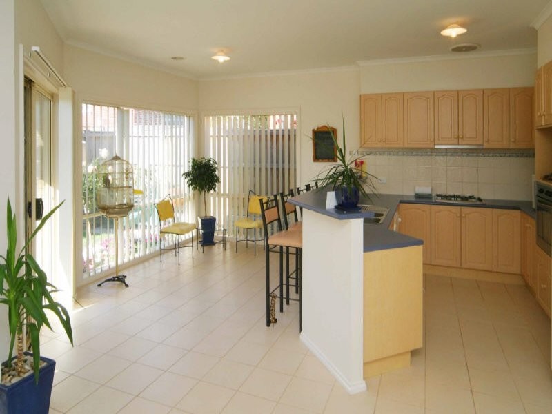 8 Ironbark Drive, Bundoora VIC 3083