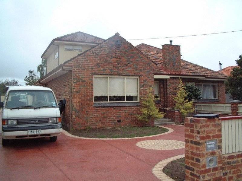 30A Hazel Grove, Pascoe Vale VIC 3044