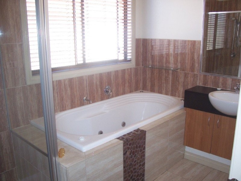 14 Birrali Way, South Morang VIC 3752