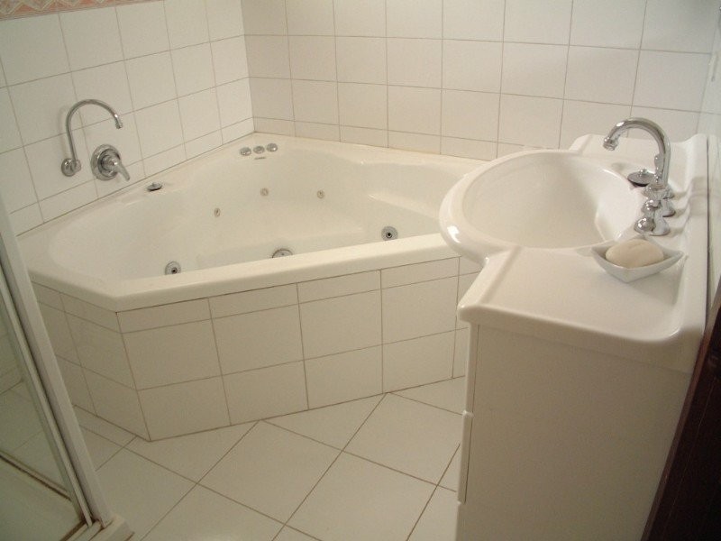 145 Cabernet Crescent, Bundoora VIC 3083