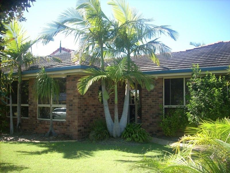 104 Beech Drive, Suffolk Park NSW 2481