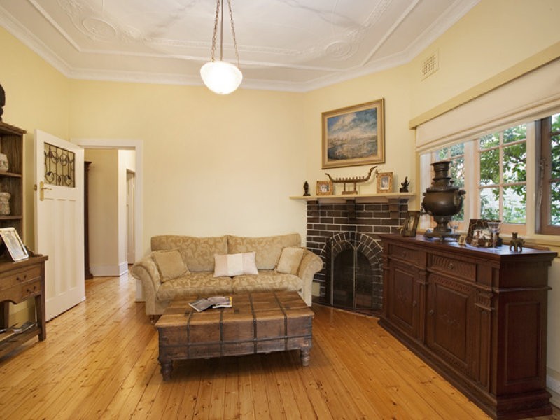 3 Bernard Avenue, Gladesville NSW 2111