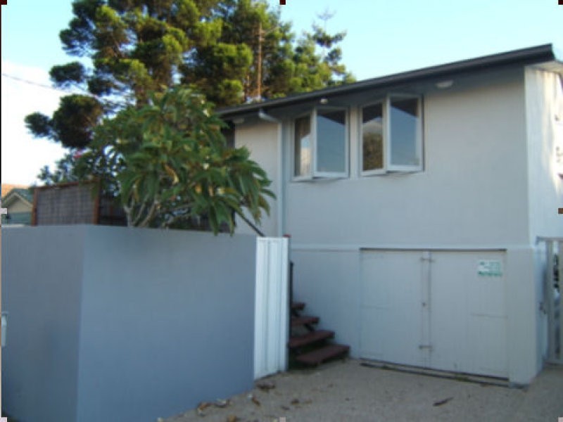 4 Bolton Street, Kirra QLD 4225