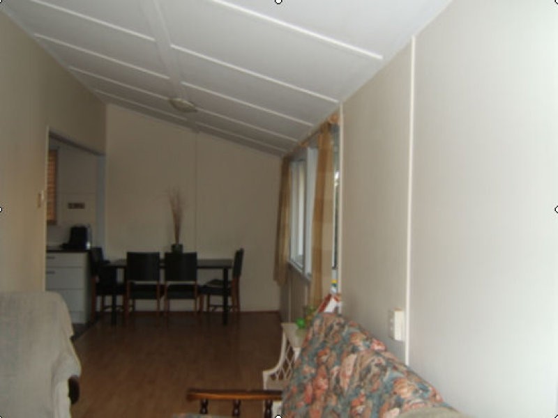 4 Bolton Street, Kirra QLD 4225