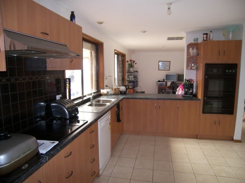 13 Hampton Court, Salisbury East SA 5109