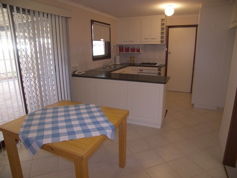 17 Andrew Avenue, Salisbury East SA 5109