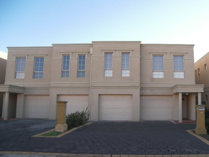 16 Gairdner Lane, Mawson Lakes SA 5095