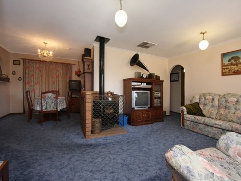 4 Olive Court, Parafield Gardens SA 5107