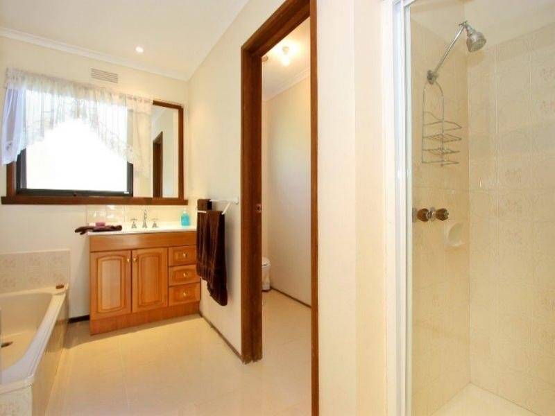 26 Seabrook Avenue, Rosebud VIC 3939