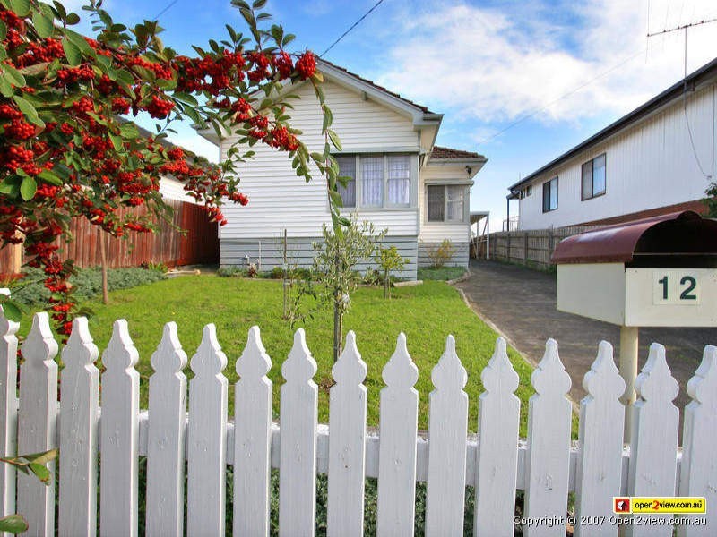 12 Fifth Avenue, Rosebud VIC 3939