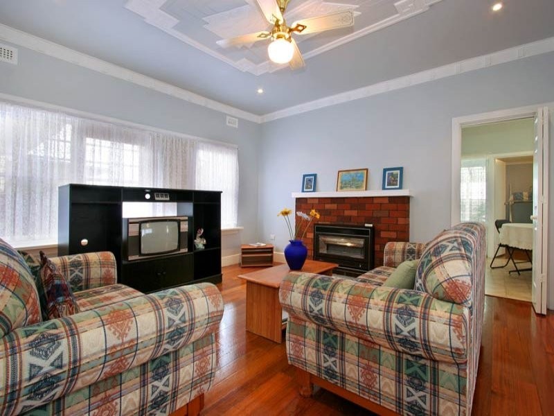 12 Fifth Avenue, Rosebud VIC 3939