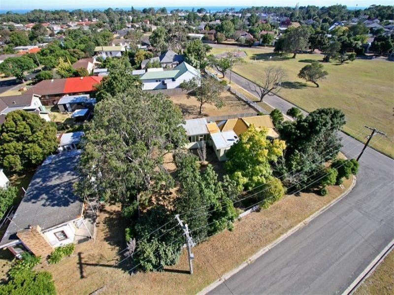 10 Murrowong Avenue, Rosebud VIC 3939