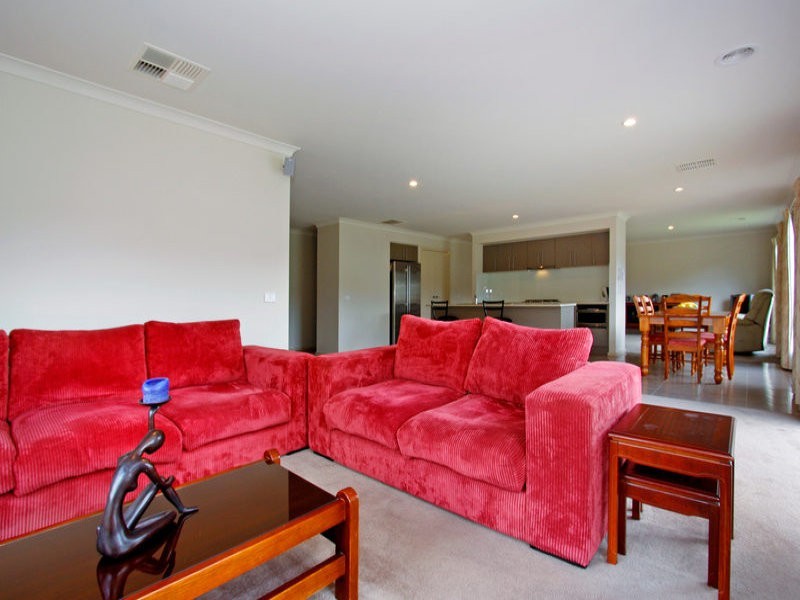 2 Forshaw Court, Rosebud VIC 3939