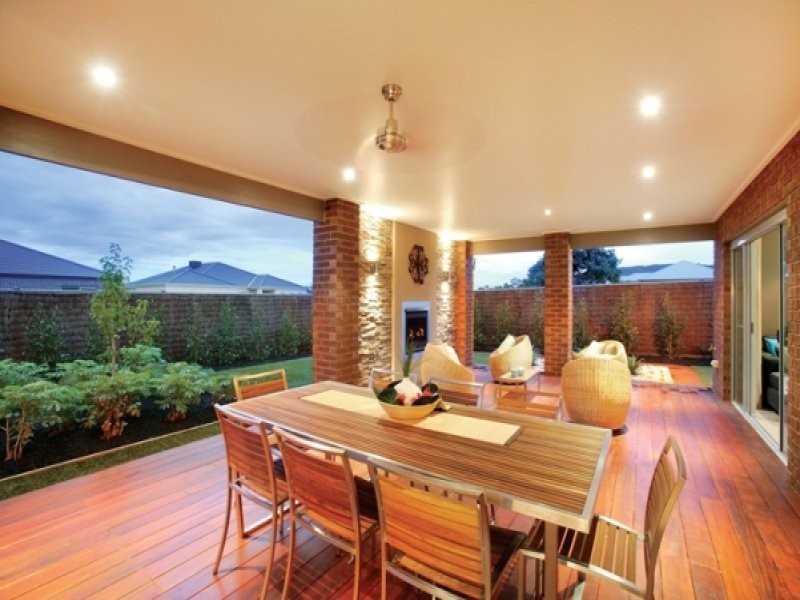 31 Parkedge Circuit, Rosebud VIC 3939