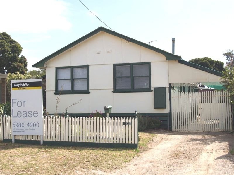 104 Sixth Avenue, Rosebud VIC 3939