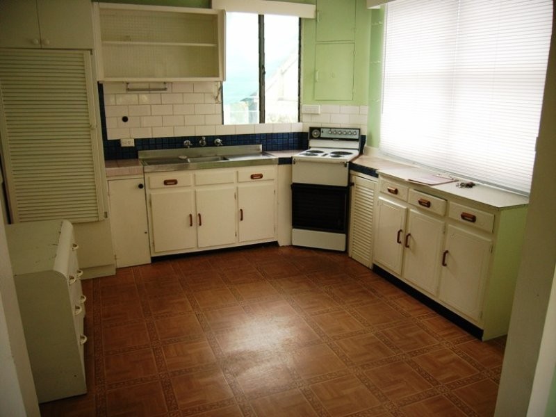 104 Sixth Avenue, Rosebud VIC 3939