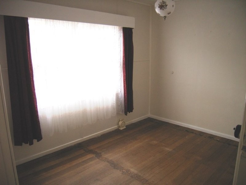 104 Sixth Avenue, Rosebud VIC 3939