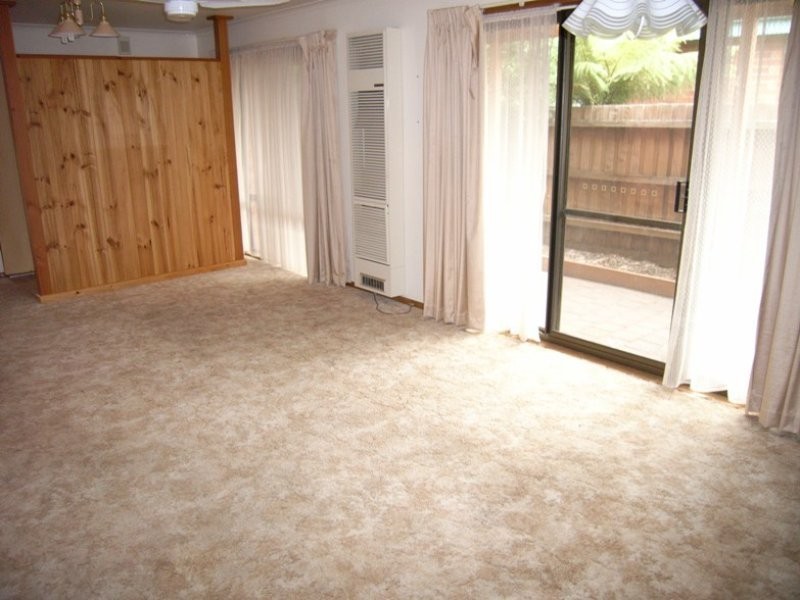 123 Third Avenue, Rosebud VIC 3939