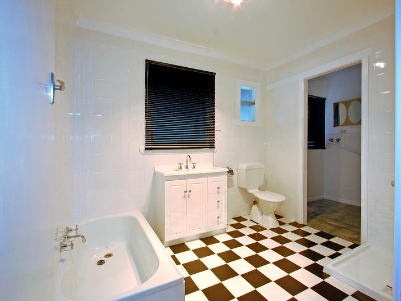 44 Leon Avenue, Rosebud VIC 3939