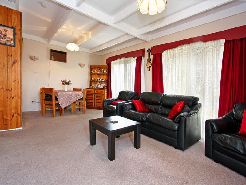 173 Seventh Avenue, Rosebud VIC 3939