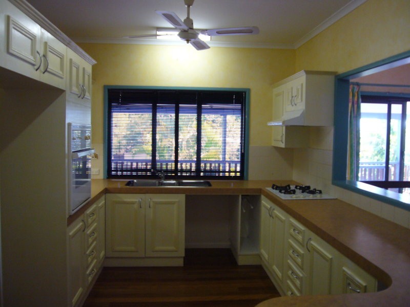 7 CREST CLOSE, Bayview Heights QLD 4868