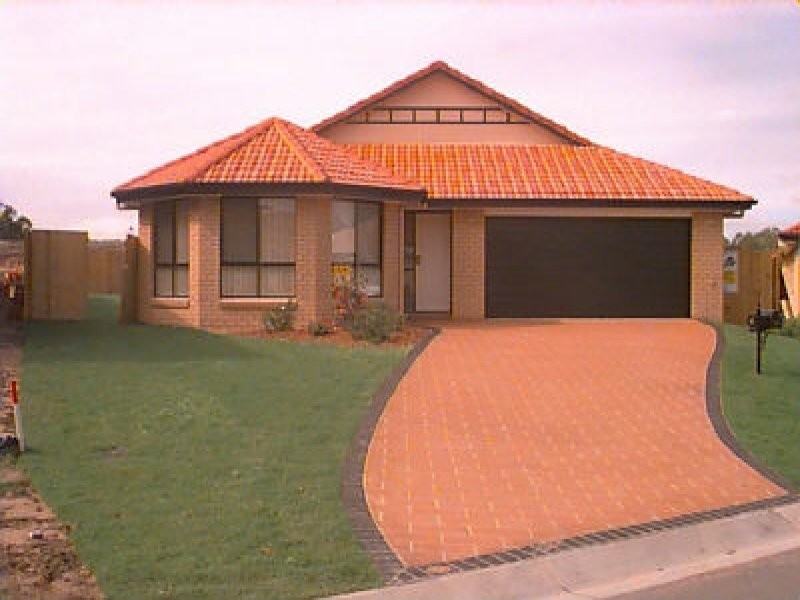 90 Juniper Circuit, Stretton QLD 4116