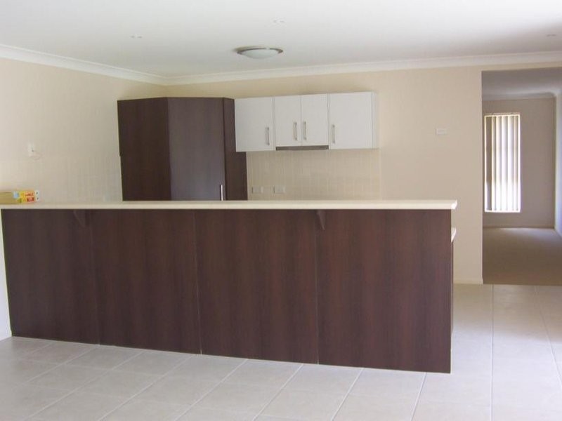 96 Wallum Drive, Parkinson QLD 4115
