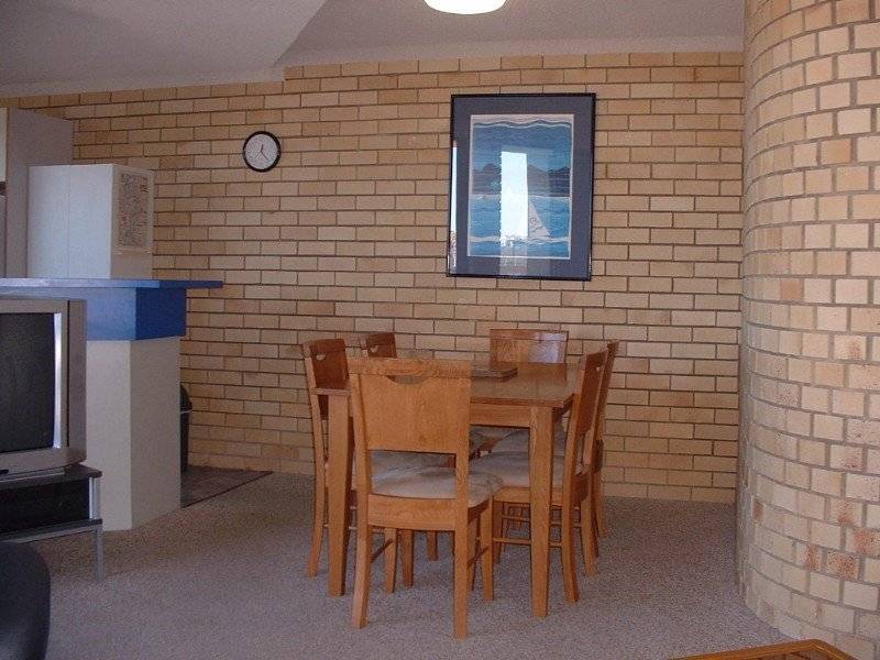 28 Mahia Terrace, Kings Beach QLD 4551