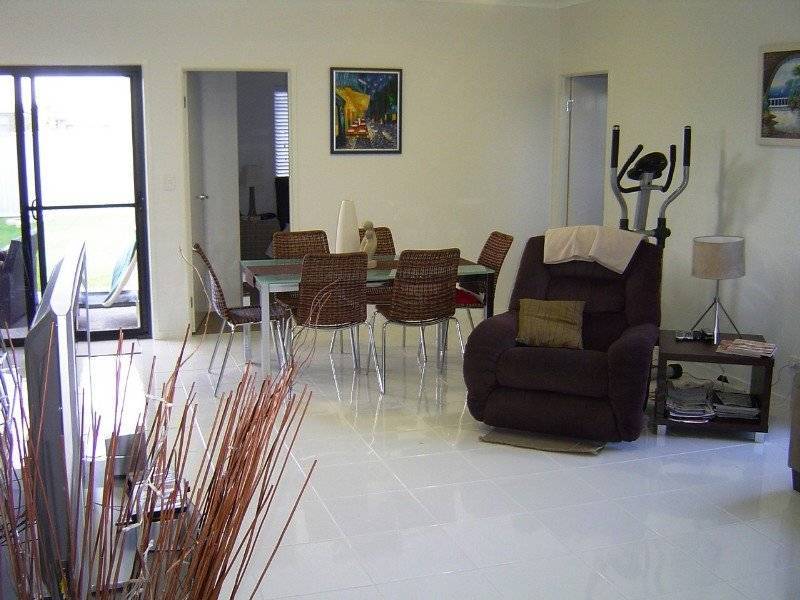 18 Wheeler Crescent, Caloundra West QLD 4551