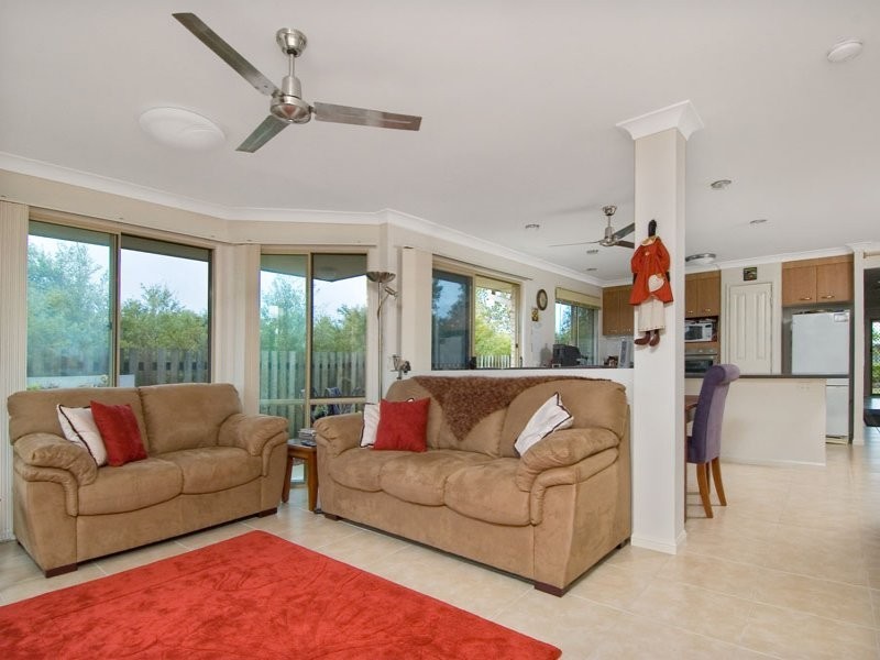 7 Huntley Place, Caloundra West QLD 4551