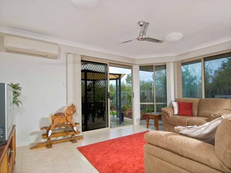 7 Huntley Place, Caloundra West QLD 4551