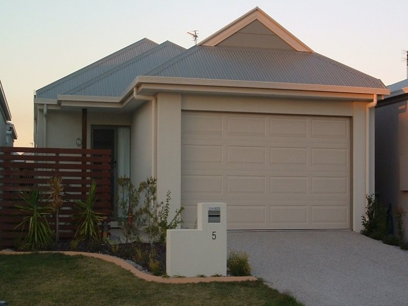 5 Wheeler Crescent, Caloundra West QLD 4551