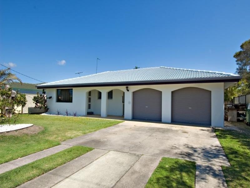 24 Wavell Avenue, Golden Beach QLD 4551