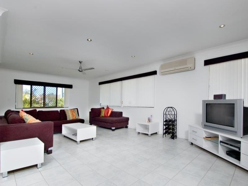 24 Wavell Avenue, Golden Beach QLD 4551
