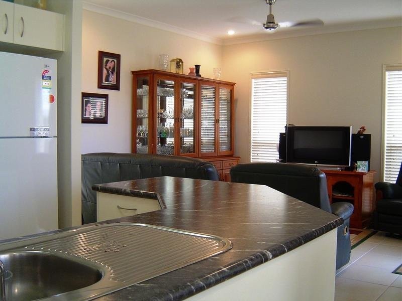 11 Barrine Crescent, Caloundra West QLD 4551