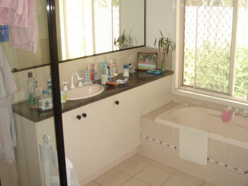 1 Discovery Drive, Little Mountain QLD 4551