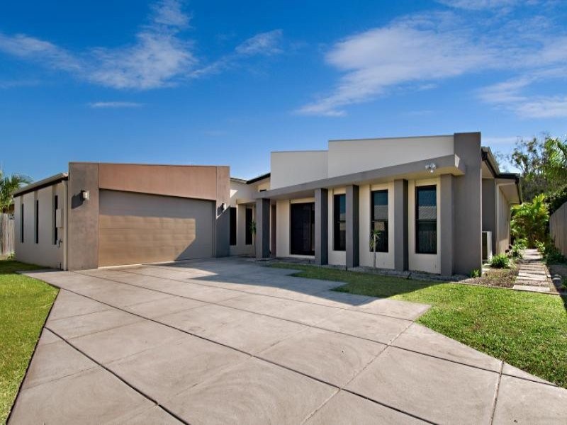 2 Hazeldyne Court, Pelican Waters QLD 4551