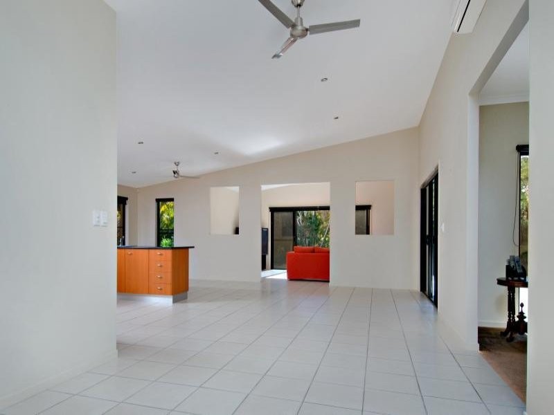 2 Hazeldyne Court, Pelican Waters QLD 4551