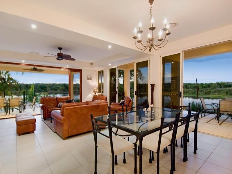 18 Millennium Circuit, Pelican Waters QLD 4551