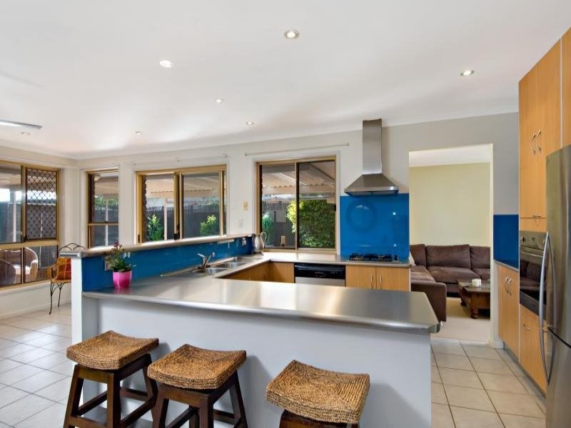 4 Arilpa Street, Warana QLD 4575