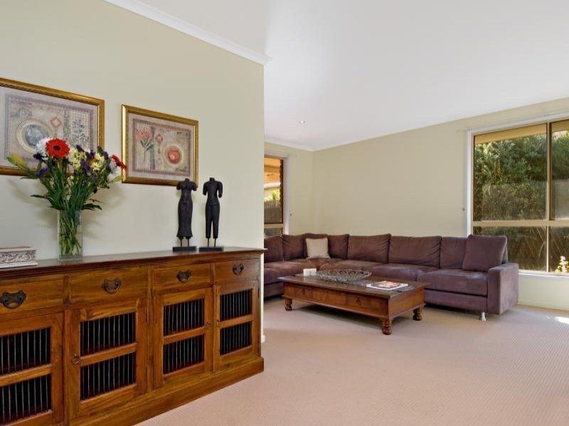 4 Arilpa Street, Warana QLD 4575